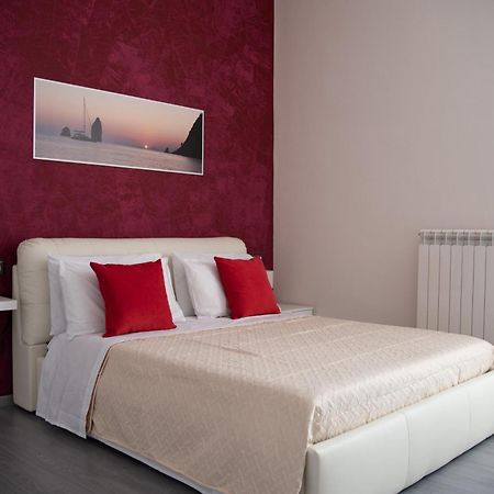 Casa Del Marchese B&B Riposto Ruang foto