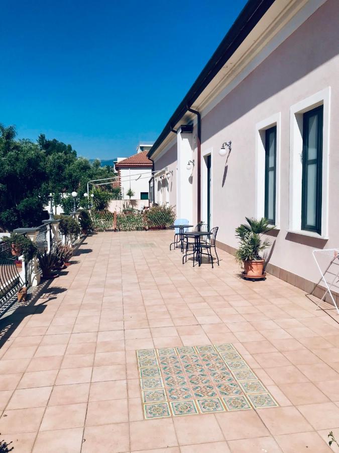 Casa Del Marchese B&B Riposto Bagian luar foto