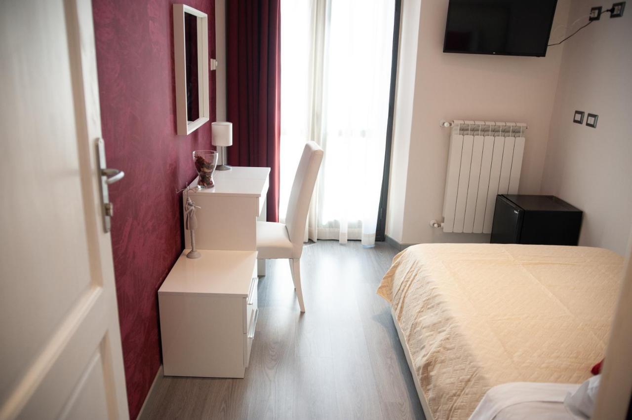 Casa Del Marchese B&B Riposto Bagian luar foto