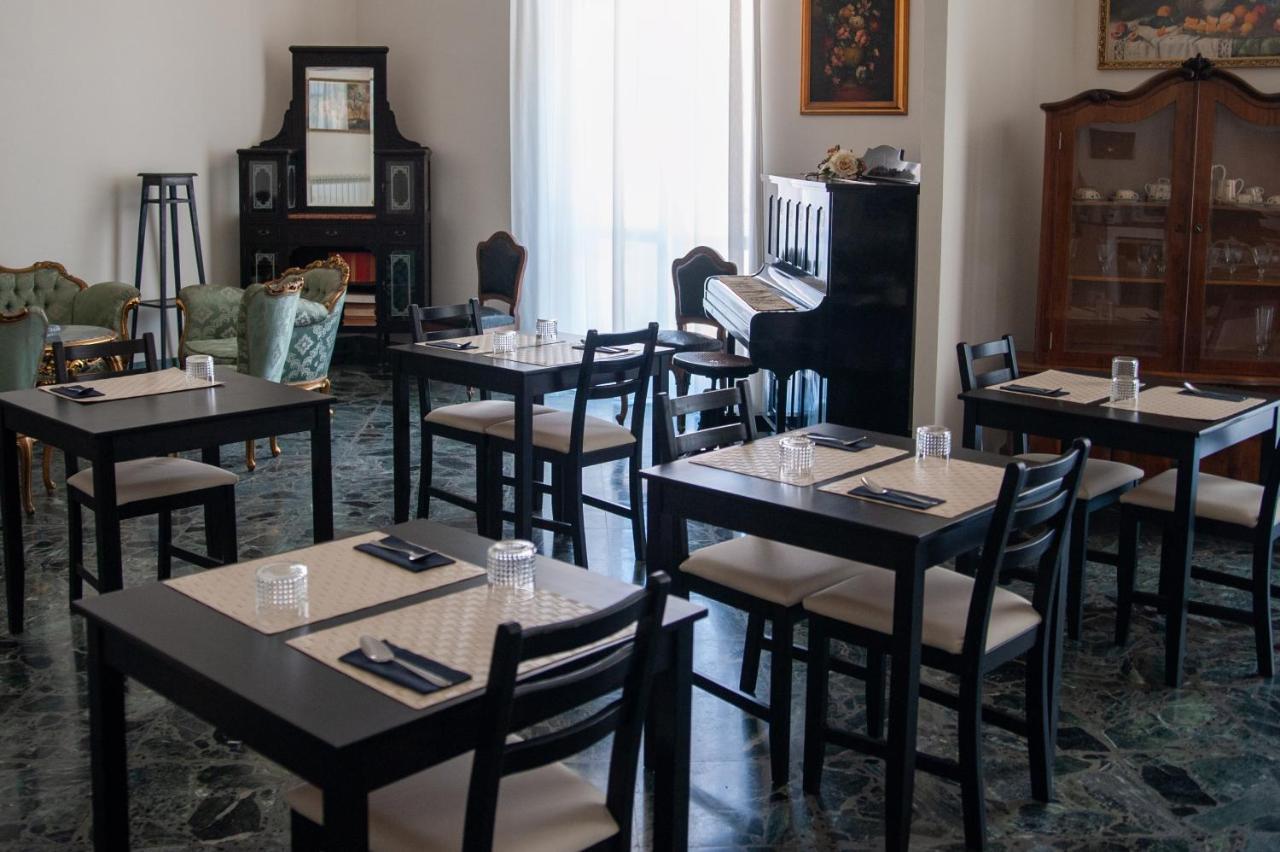 Casa Del Marchese B&B Riposto Bagian luar foto