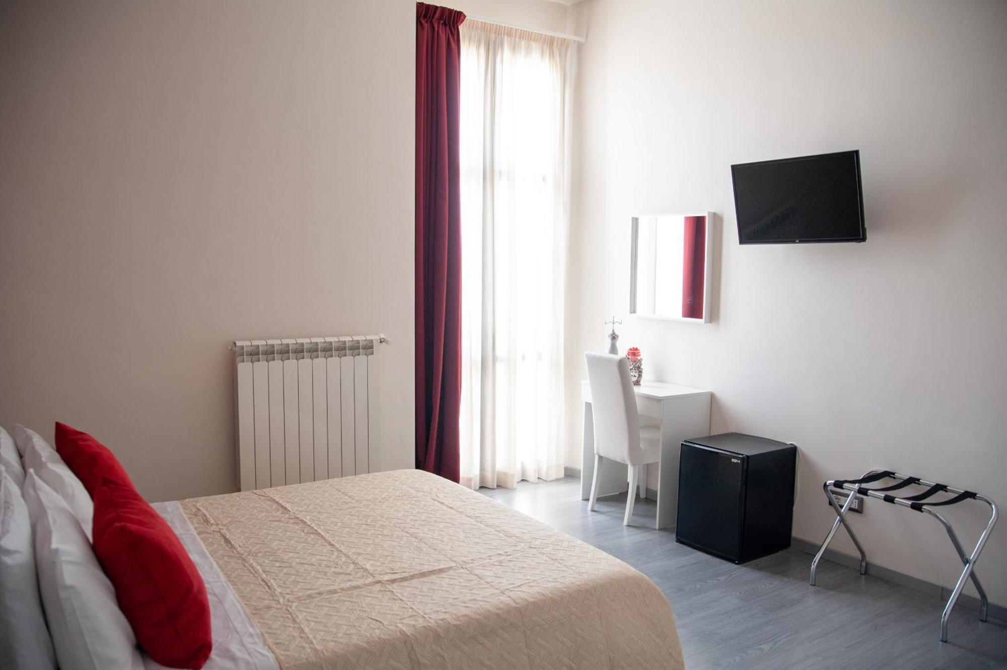Casa Del Marchese B&B Riposto Ruang foto